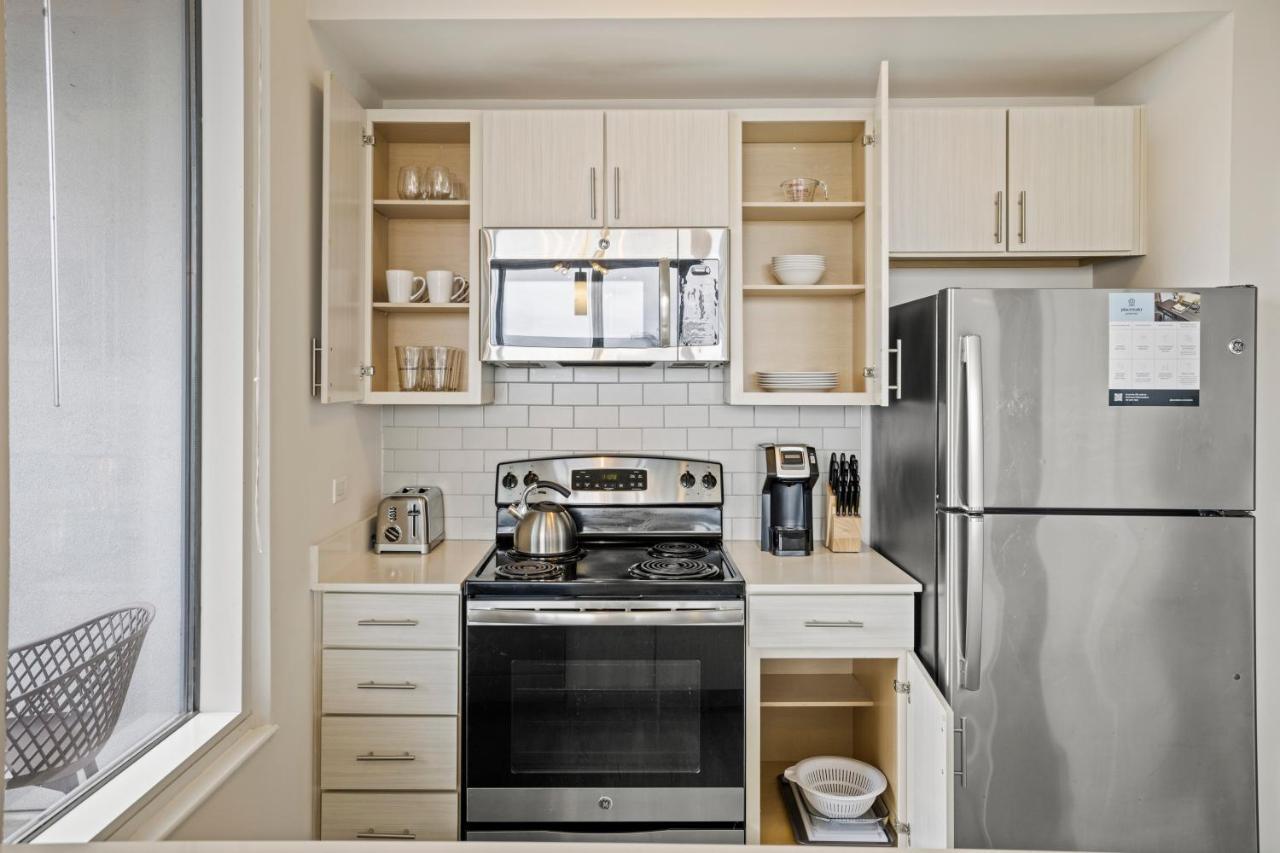 Placemakr Premier Sobro ناشفيل المظهر الخارجي الصورة A typical kitchen in a typical apartment