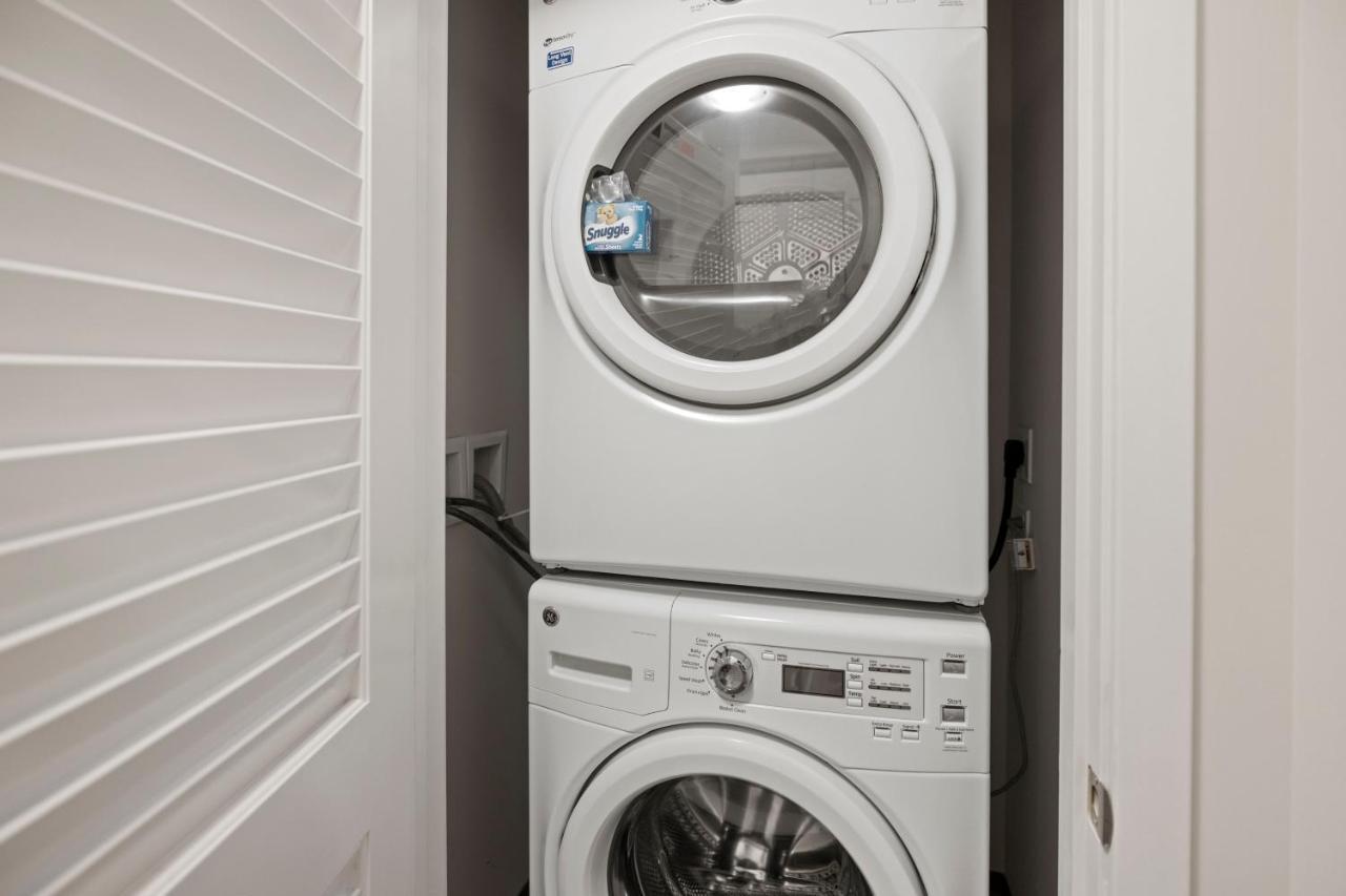 Placemakr Premier Sobro ناشفيل المظهر الخارجي الصورة A stackable washer and dryer