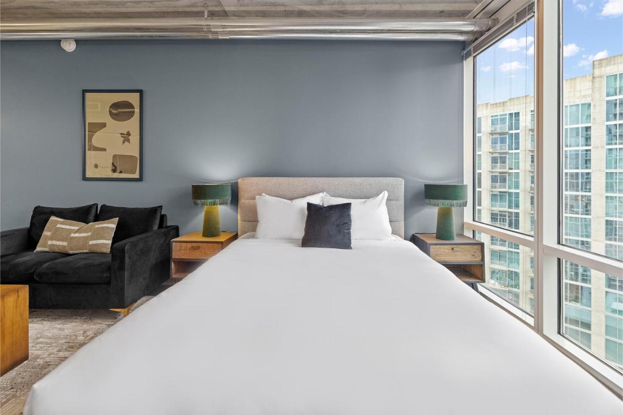 Placemakr Premier Sobro ناشفيل المظهر الخارجي الصورة A bedroom at the Hilton Anatole