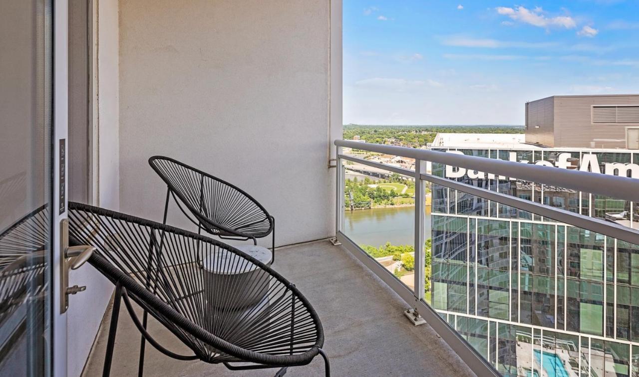 Placemakr Premier Sobro ناشفيل المظهر الخارجي الصورة A balcony at the River District
